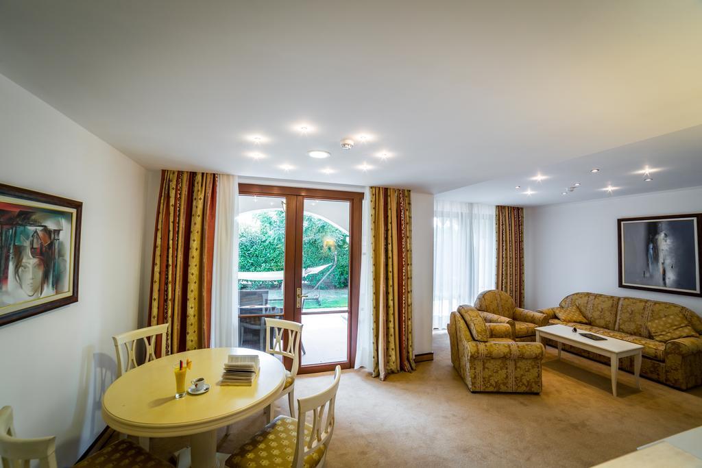 Helena Vip Villas And Suites Σάνι Μπιτς Εξωτερικό φωτογραφία